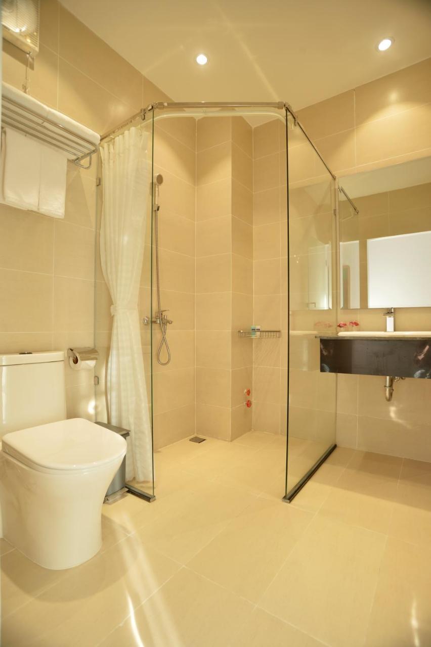 Pandora Saigon Hotel Хошимін Екстер'єр фото