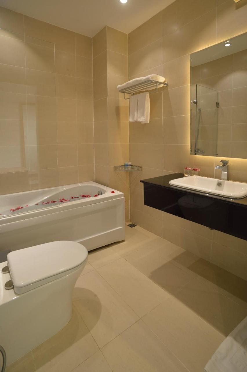 Pandora Saigon Hotel Хошимін Екстер'єр фото