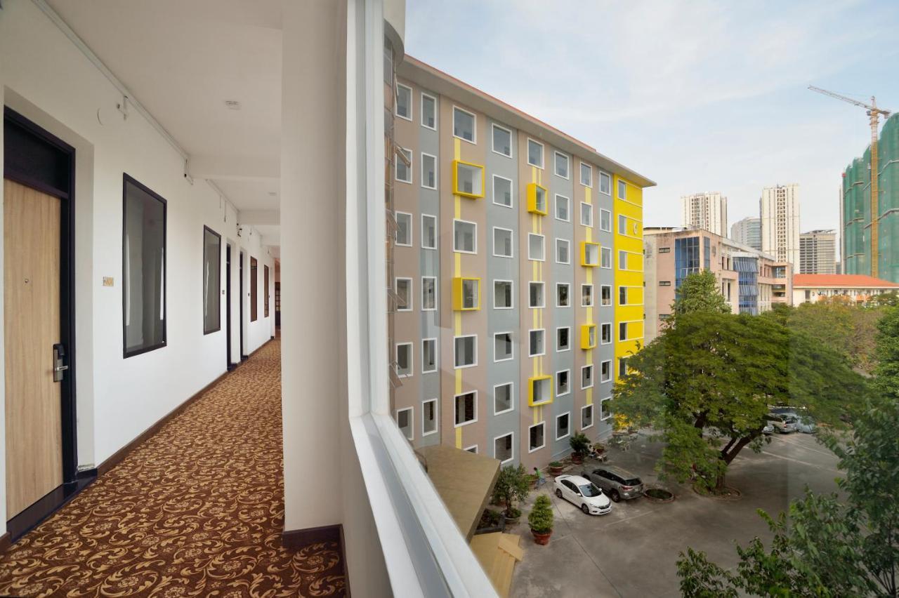 Pandora Saigon Hotel Хошимін Екстер'єр фото