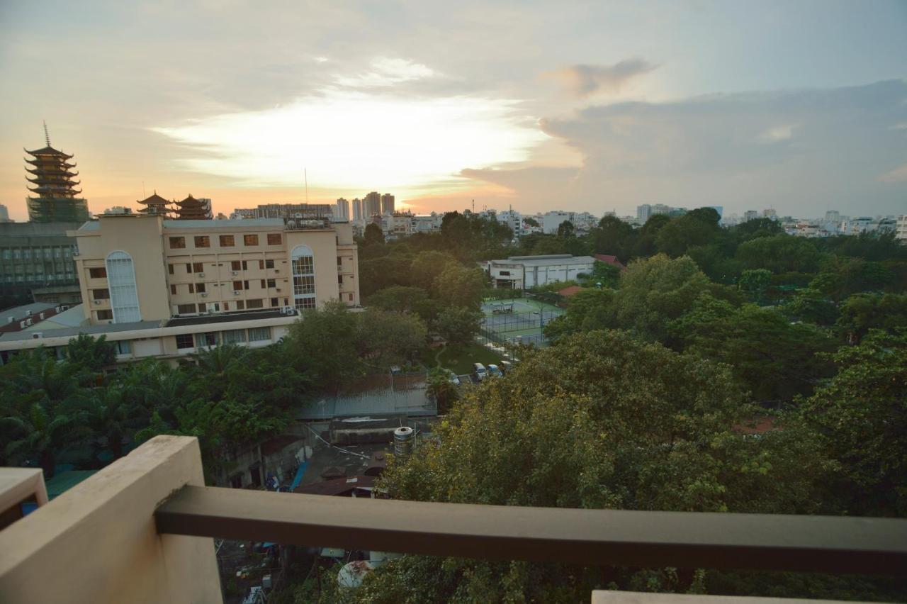 Pandora Saigon Hotel Хошимін Екстер'єр фото